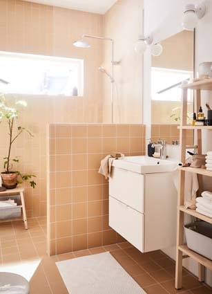 IKEA salle d'eau beige orangée blanc zen douche